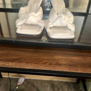 Circus by Sam Edelman Cream Heeled Shoes
